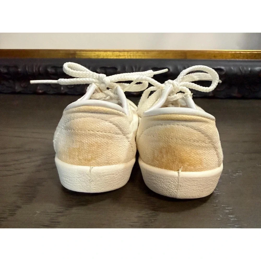 Unbranded‎ Vintage White Canvas Baby Shoes (Size 2)